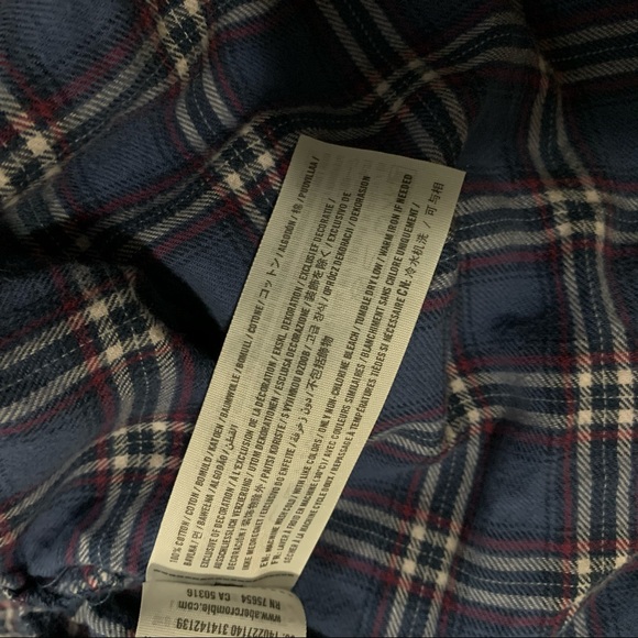 ABercrombie and Fitch blue flannel button shirt - Picture 5 of 5